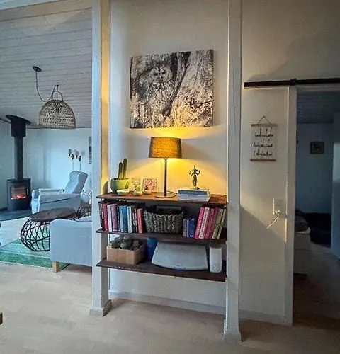 別荘 Skovhytte Med Udsigt Til Bryrup Langso シルケボー